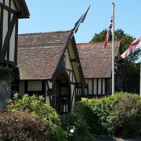 The Horseshoe Inn Herstmonceux Bagian luar foto