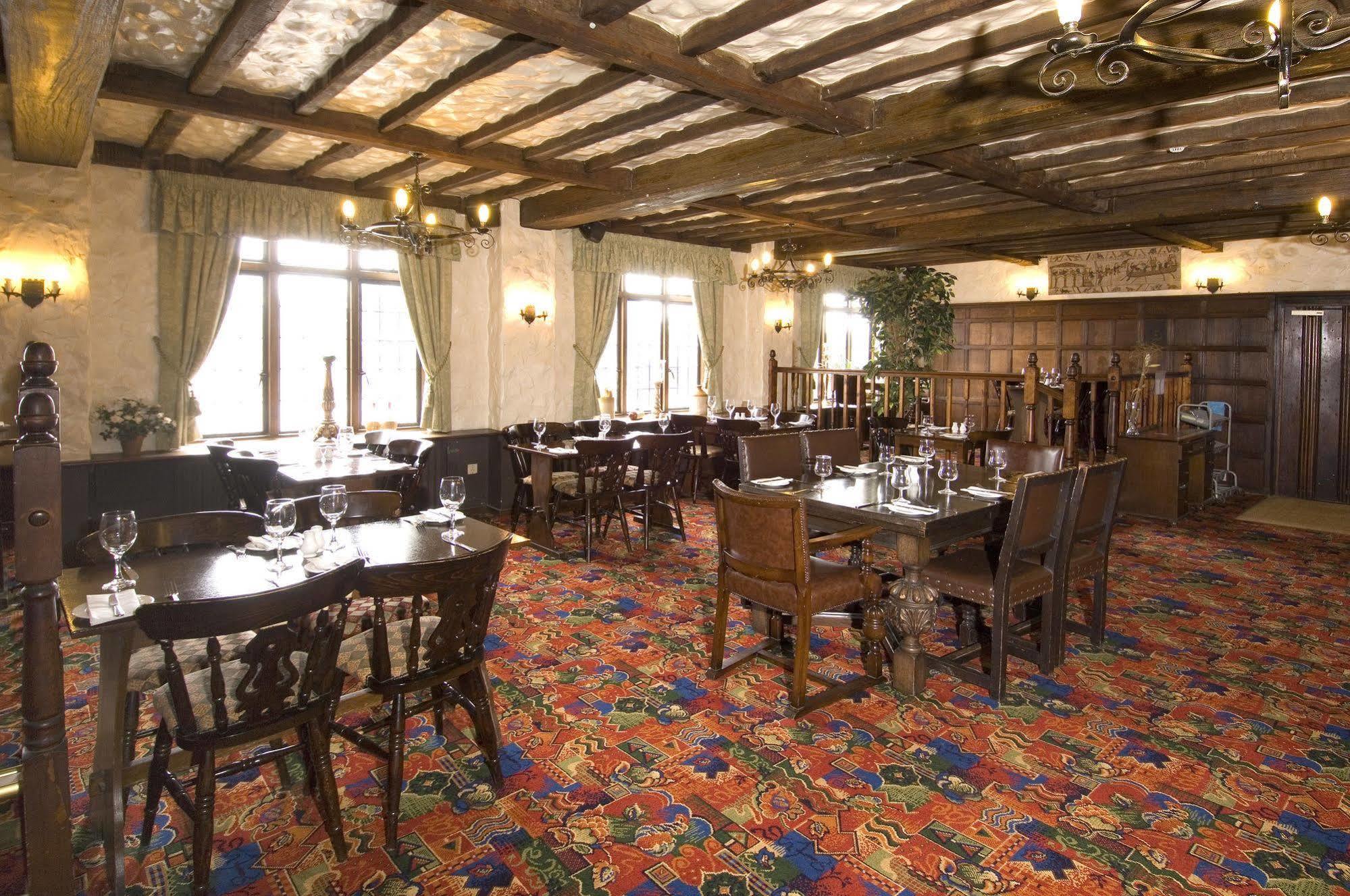 The Horseshoe Inn Herstmonceux Bagian luar foto