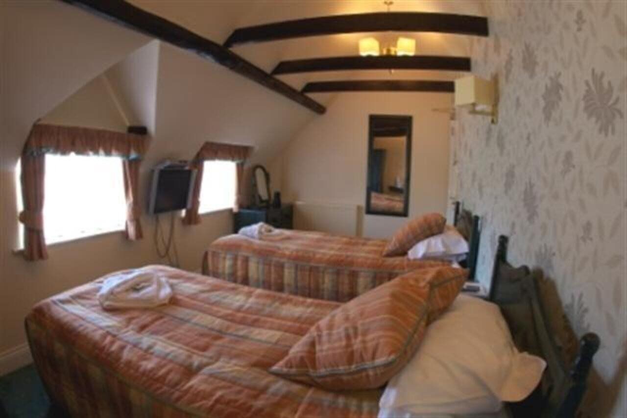 The Horseshoe Inn Herstmonceux Bagian luar foto